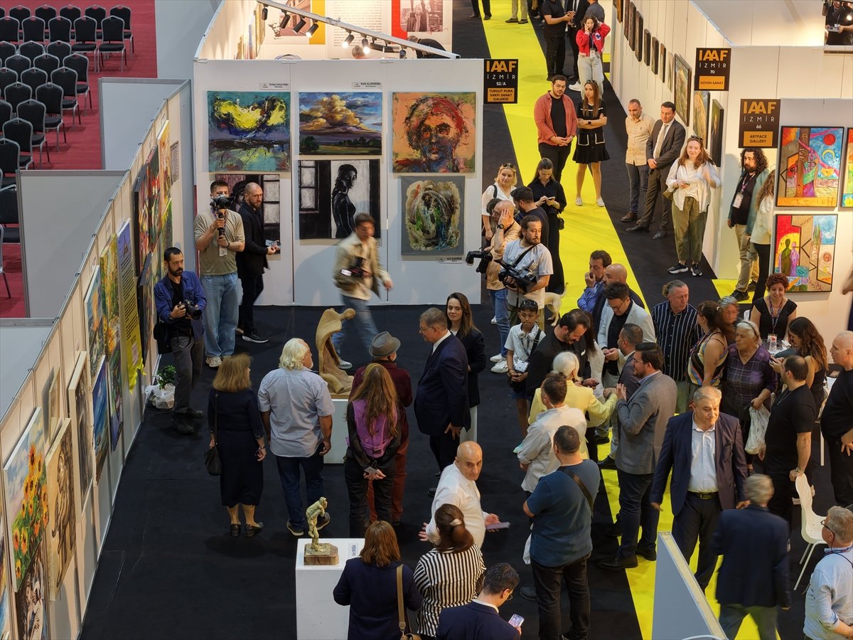DenizBank 3. IAAF İzmir Sanat Fuarı'nda 'Geleceğin Sanatçıları Programı' başvuruları açıldı