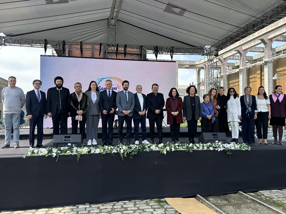 Denizbank Uluslararası İstanbul Çocuk ve Gençlik Sanat Bienali'nin açılışı Müze Gazhane'de yapıldı