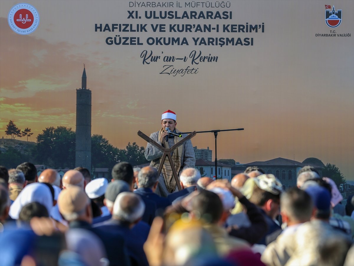 Diyarbakır'daki tarihi İçkale'de 'Kur'an-ı Kerim Ziyafeti' gerçekleştirildi
