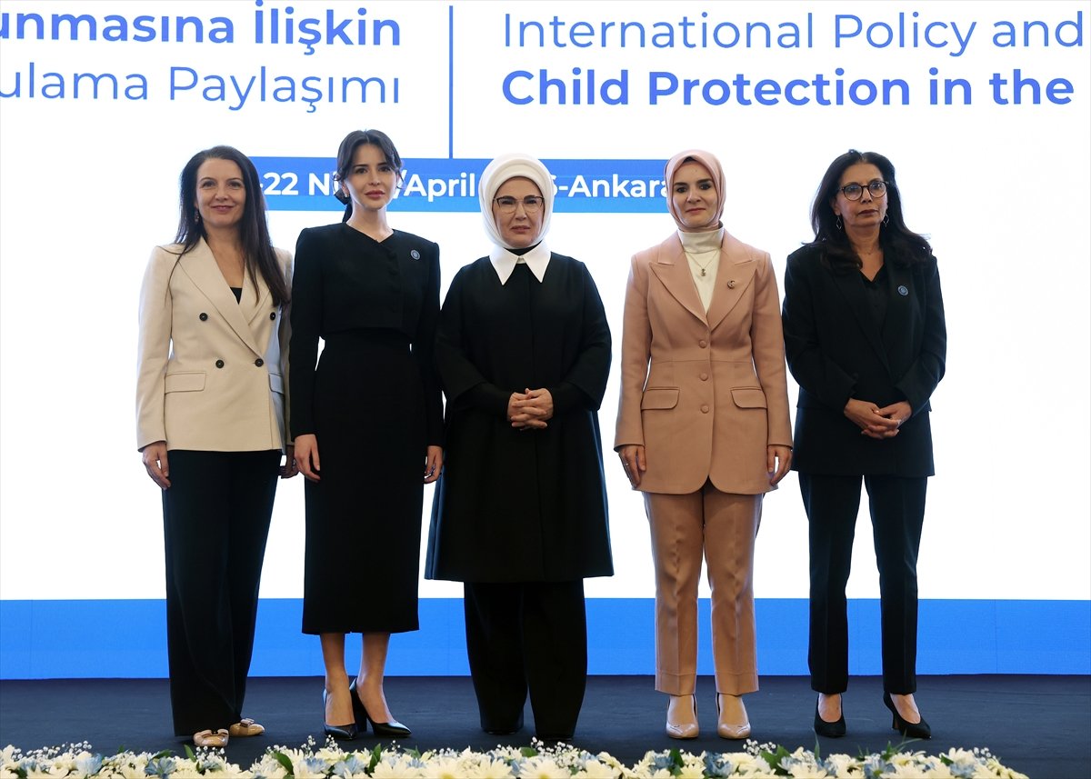 Emine Erdoğan 'Çocukların Dijital Ortamda Korunmasına İlişkin Uluslararası Politika ve Uygulama Paylaşımı' toplantısında konuştu: