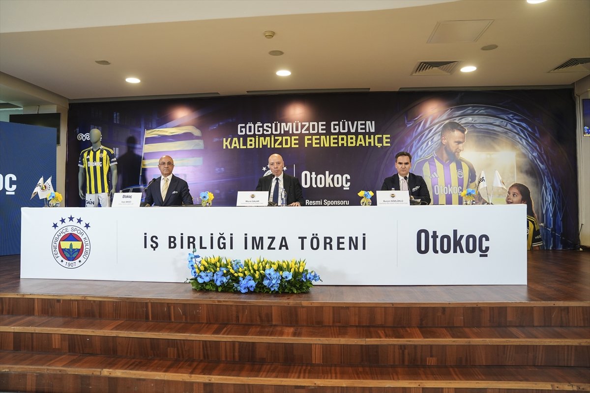 Fenerbahçe ile Otokoç arasındaki forma göğüs sponsorluğu yenilendi
