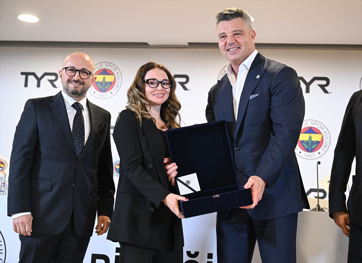 Fenerbahçe Yüzme Şubesi ile İMES Spor arasında iş birliği anlaşması imzalandı