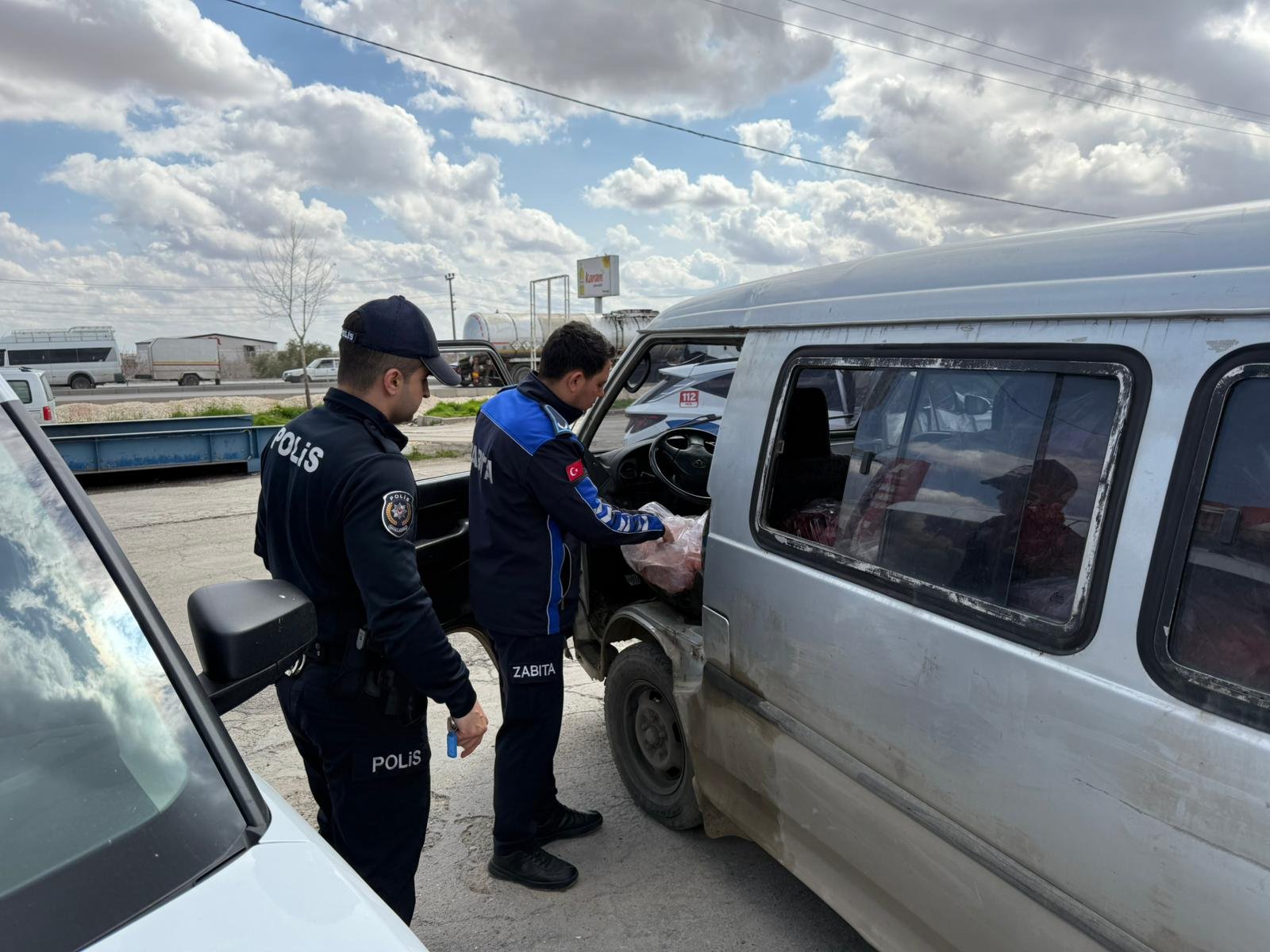 Gaziantep'te sağlıksız koşullarda taşınan 1600 kilogram ciğer ele geçirildi