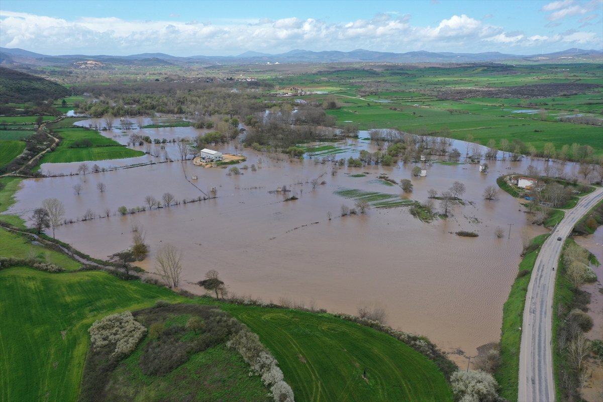 GÜNCELLEME - Çanakkale'de sağanak nedeniyle kapanan 2 köy yolu ulaşıma açıldı