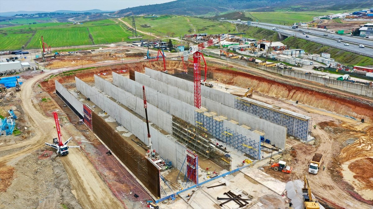 İSKİ Paşaköy İleri Biyolojik Su Arıtma Tesisi'nin 3. kademesinin temeli atıldı