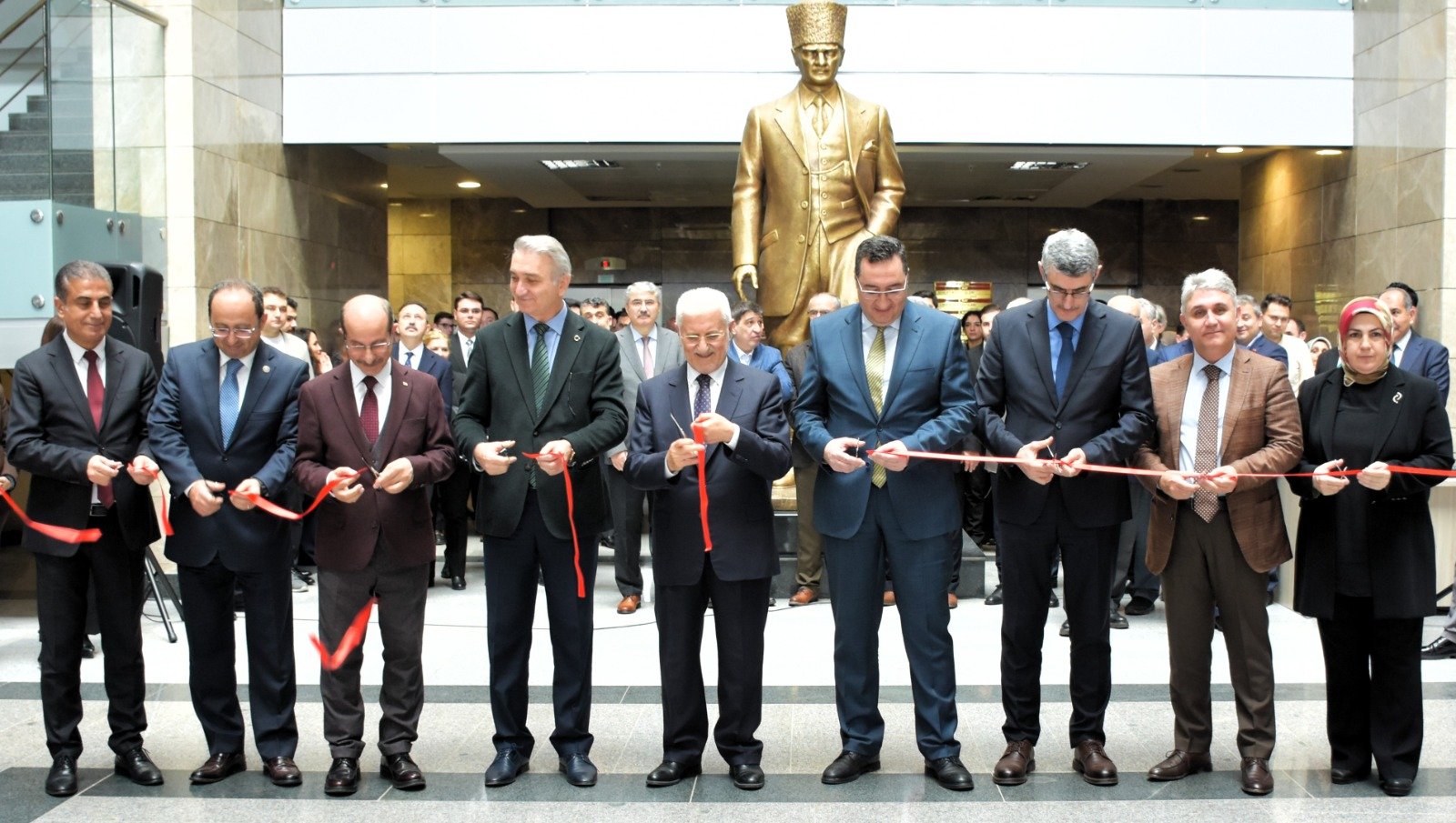 İstanbul'da şehit Cumhuriyet Savcısı Mehmet Selim Kiraz anısına resim sergisi açıldı