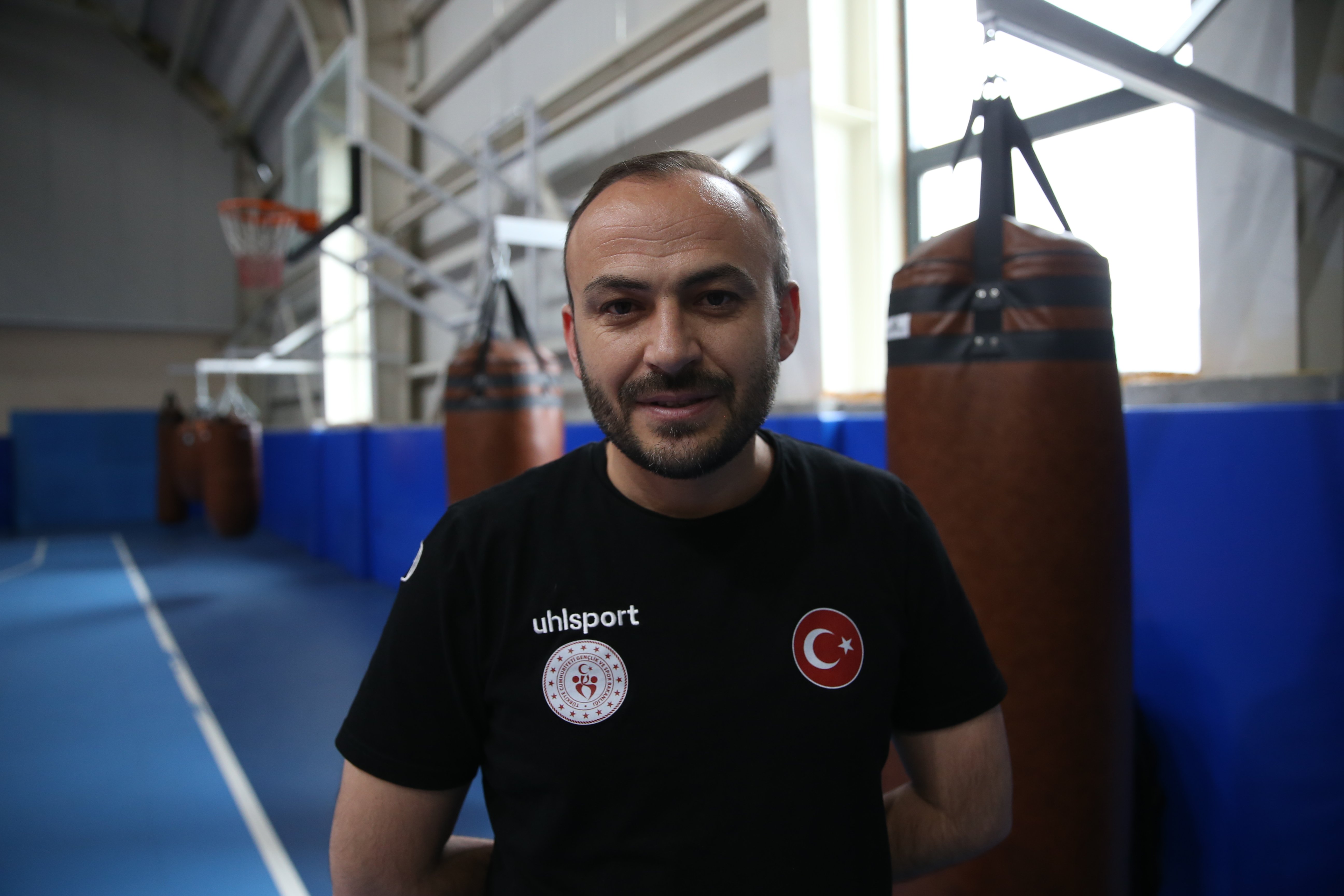 Kadın Boks Milli Takımı'ndan 4 sporcu Azerbaycan'daki turnuvada yumruk sallayacak