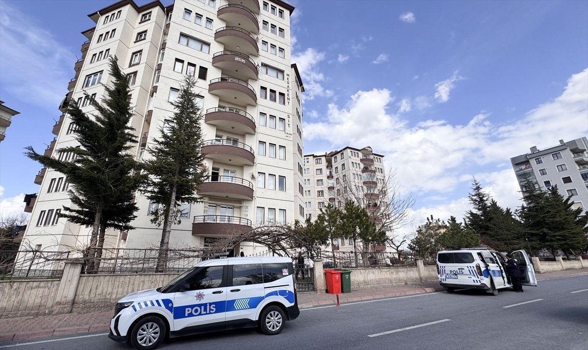 Kayseri'de apartmanın üçüncü katından düşen otizmli çocuk yaralandı