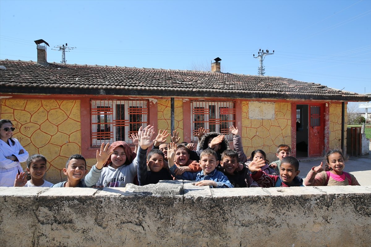 Kırsalda görev yapan öğretmen, yapay zekayla öğrencilerin eksiklerini gideriyor
