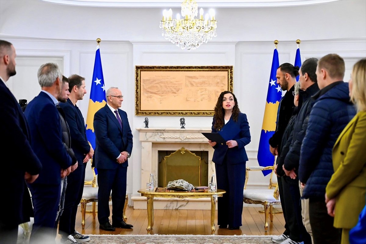 Kosova Milli Futbol Takımı'na Cumhurbaşkanlığı Liyakat Madalyası verildi