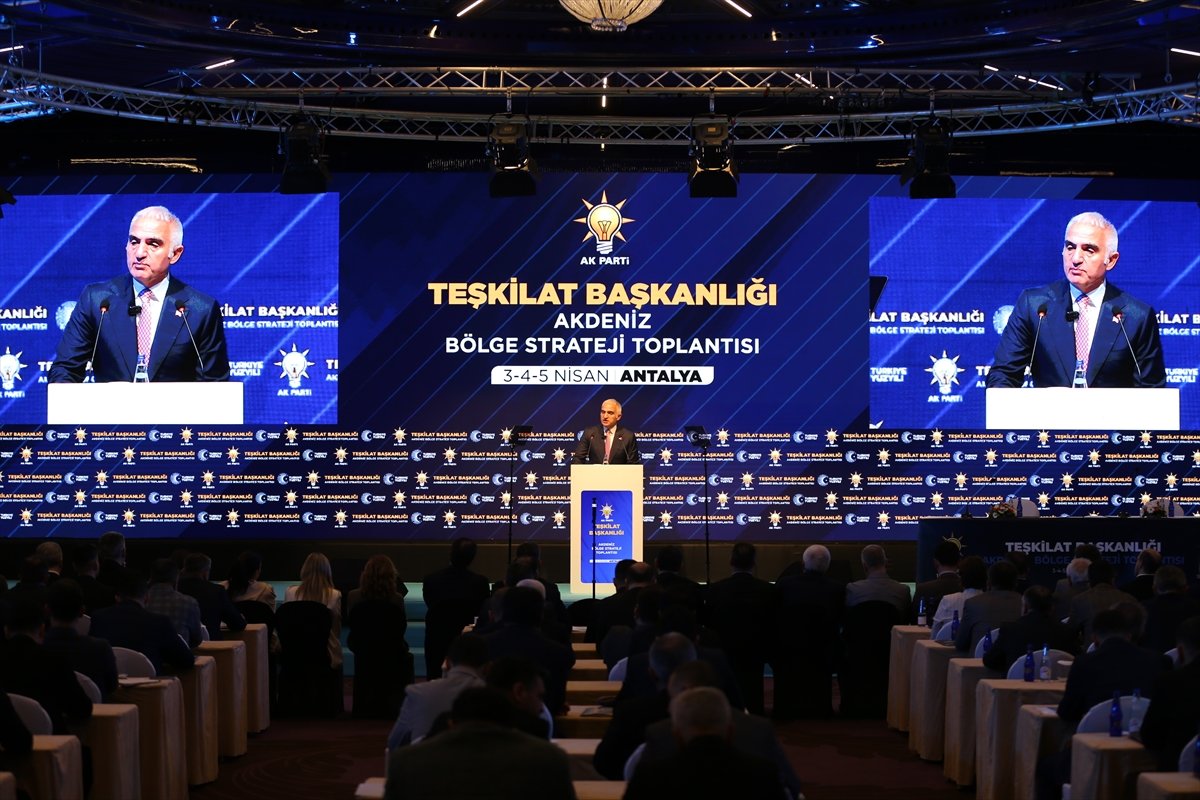 Kültür ve Turizm Bakanı Ersoy, AK Parti Akdeniz Bölge Strateji Toplantısı'nda konuştu: