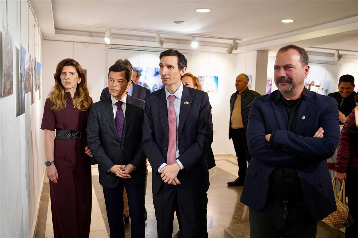 Marmaris'te 'Kırmızı Bank' uygulamasıyla kadına yönelik şiddete dikkat çekildi