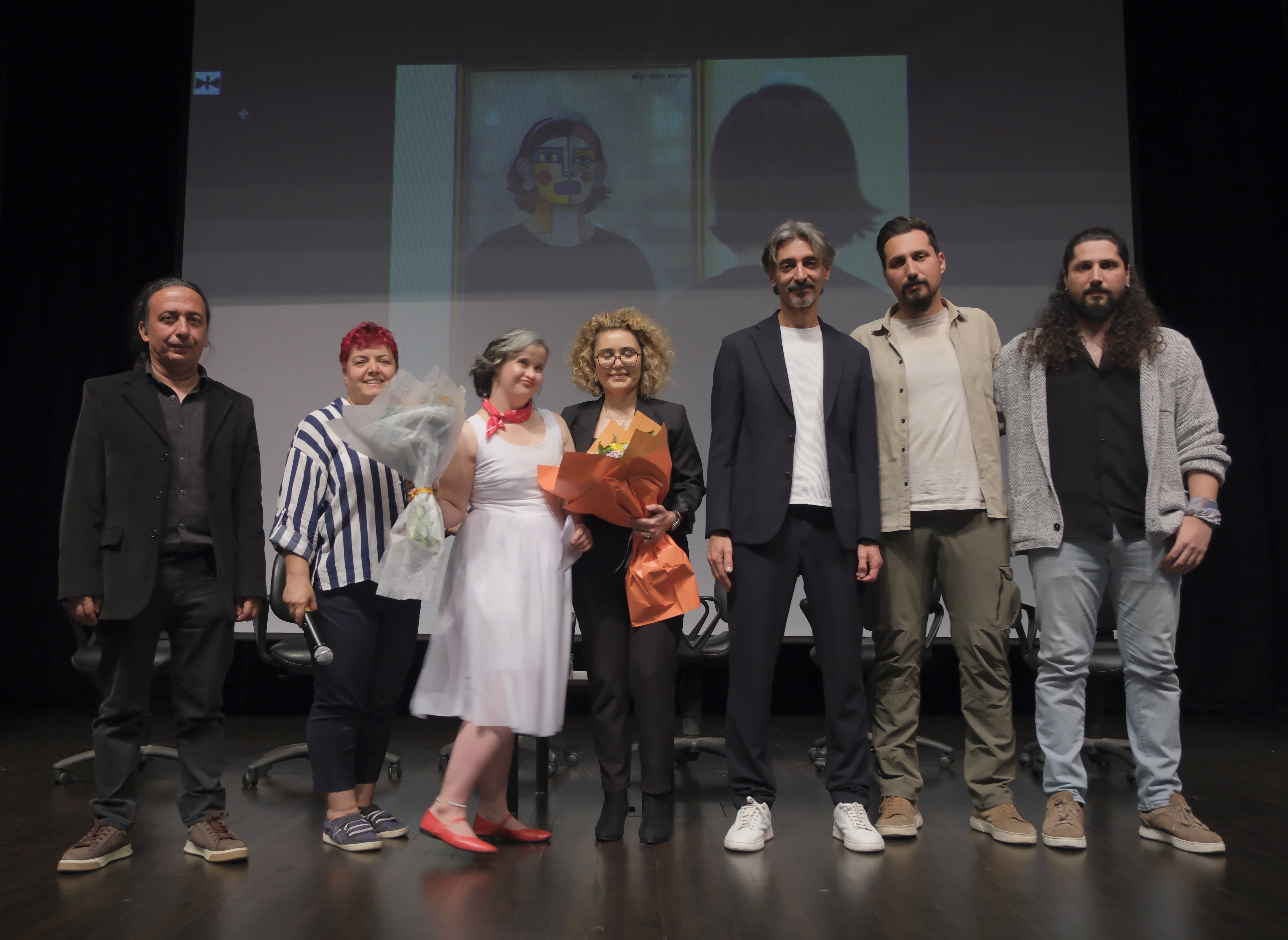 Mersin'de 'Çocuklar Gibi' isimli belgesel filmin galası yapıldı