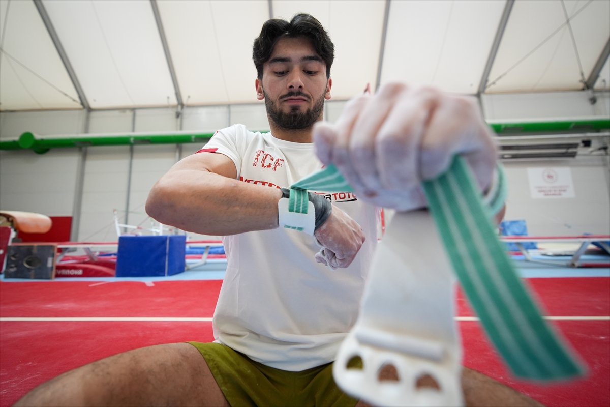 Milli cimnastikçi Mert Efe, Akdeniz Oyunları'nda 'kürsü heyecanı' istiyor: