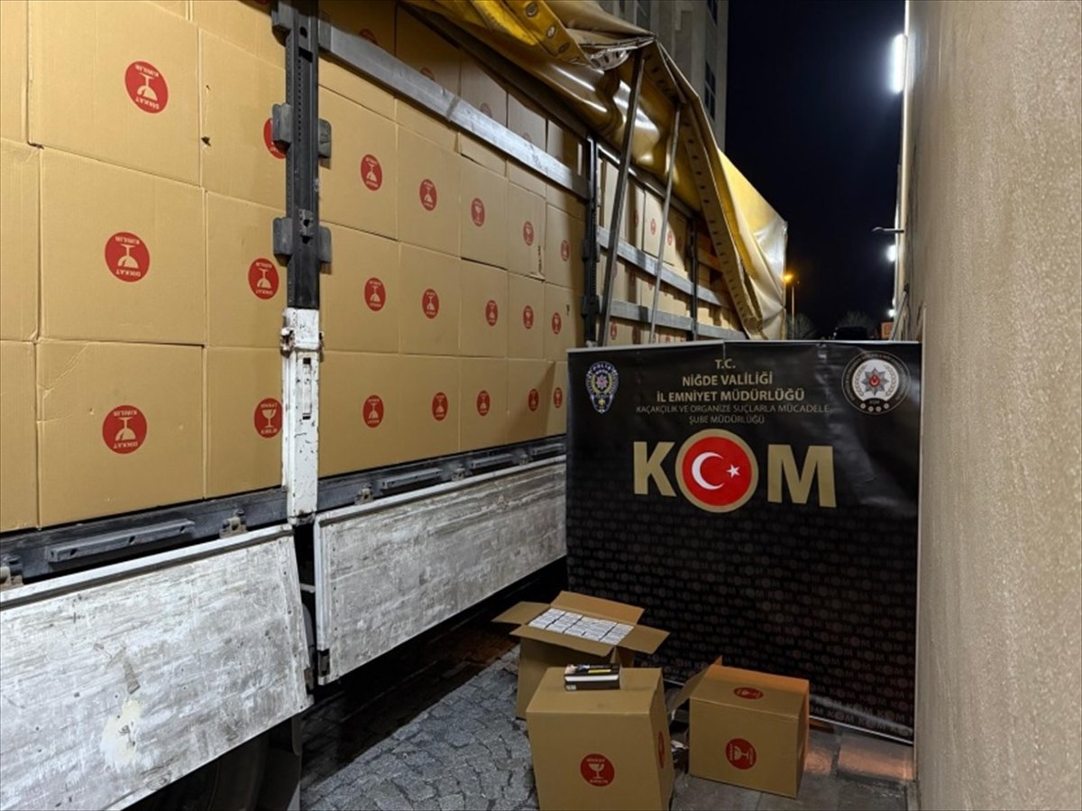 Niğde'de 11 milyon 700 bin makaron ele geçirildi