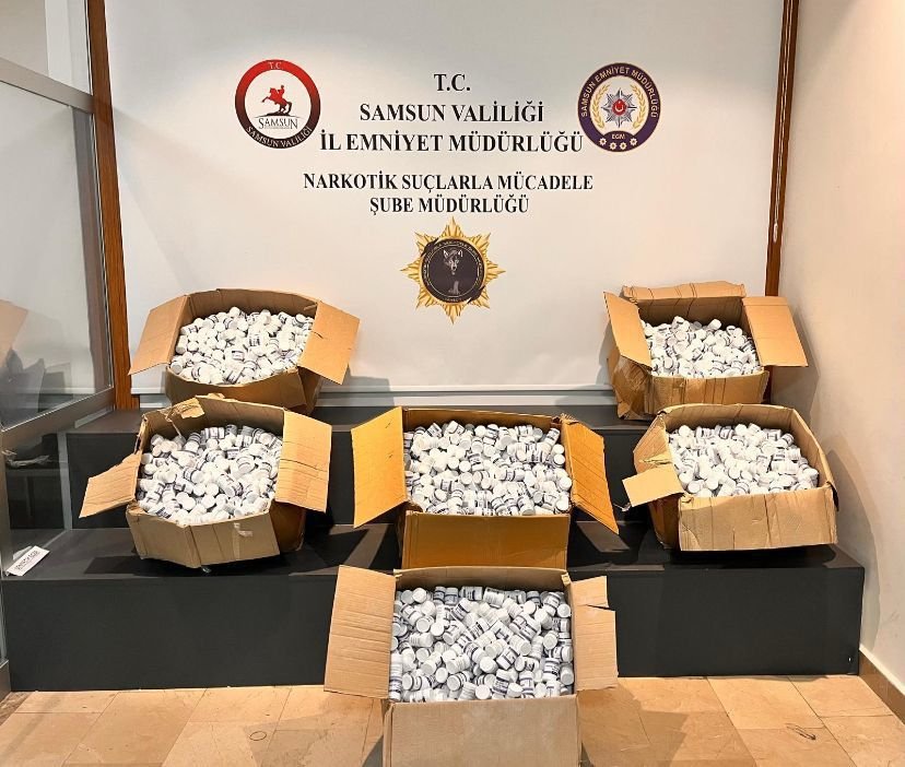 Samsun'da uyuşturucu operasyonunda 4 zanlı yakalandı