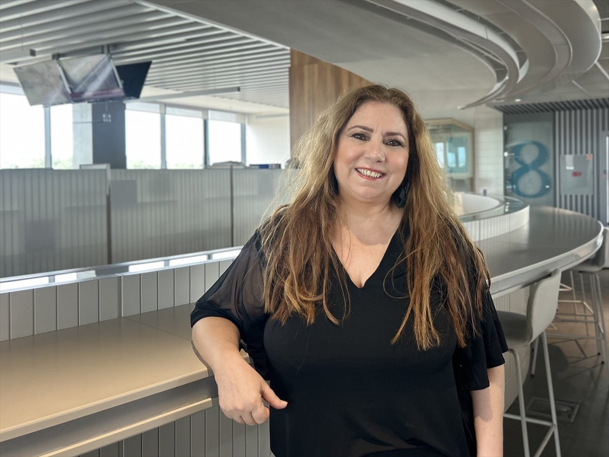 Sanatçı Nurdan İpek, yeni şarkısını 'yüzyılın çığlığı' olarak tanımladı