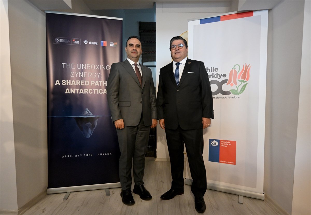 Sinerjiyi Açığa Çıkarmak: Antarktika'ya Uzanan Ortak Bir Yolculuk sergisi başkentte açıldı