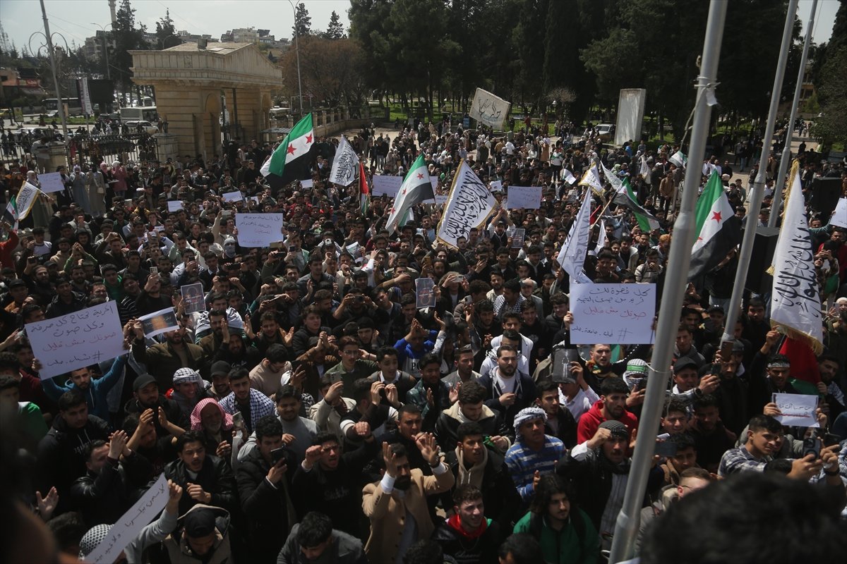 Suriye'nin başkenti Şam'da İsrail'in Filistinlilere yönelik idam cezası yasası protesto edildi
