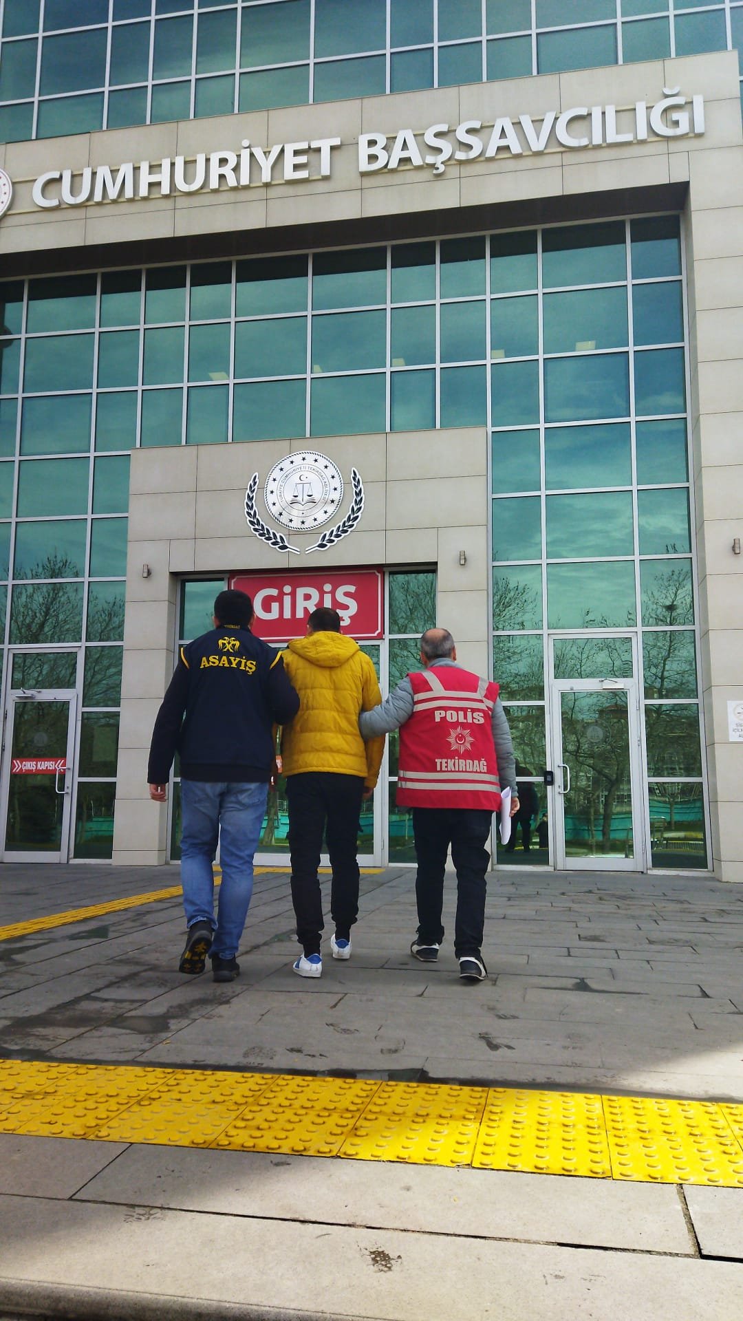 Tekirdağ'da farklı suçlardan aranan 50 şüpheli tutuklandı