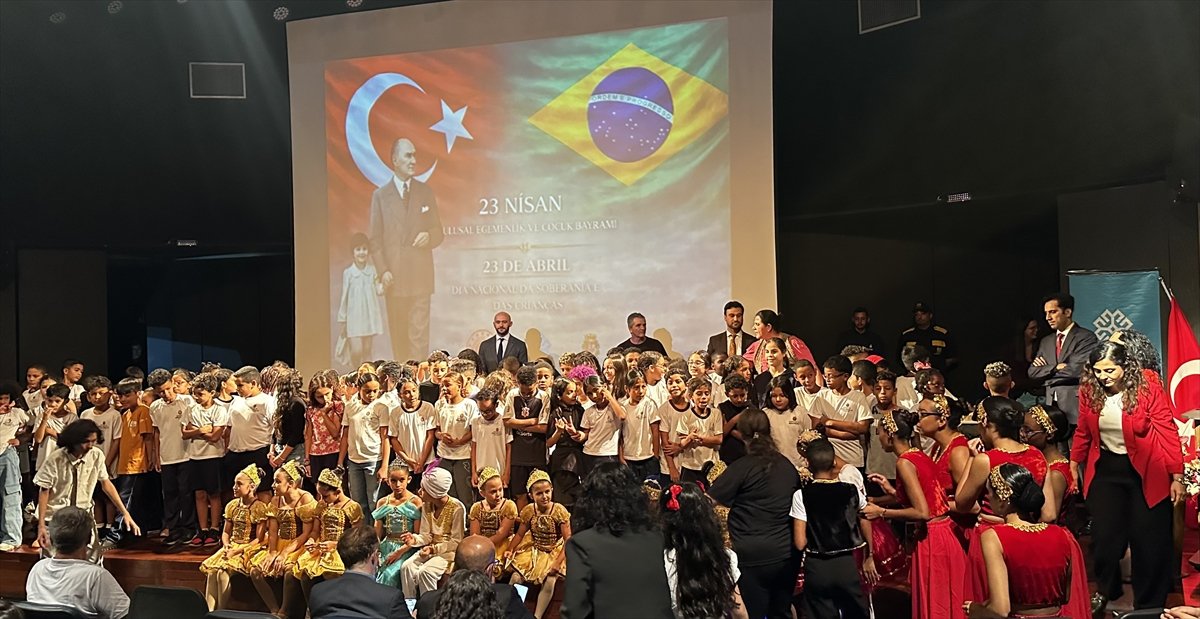 Türk ve Brezilyalı çocuklar 23 Nisan etkinliğinde buluştu