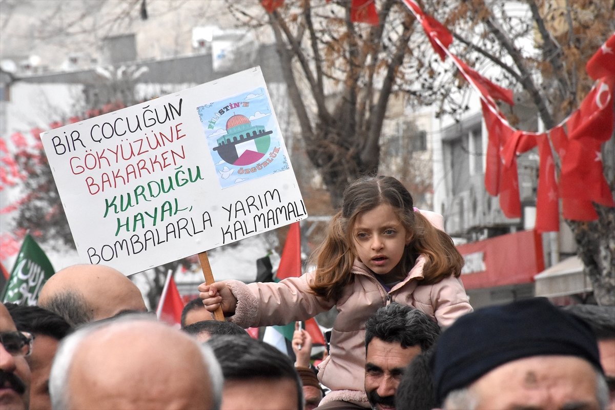 Van'da Gazze'ye destek yürüyüşü yapıldı
