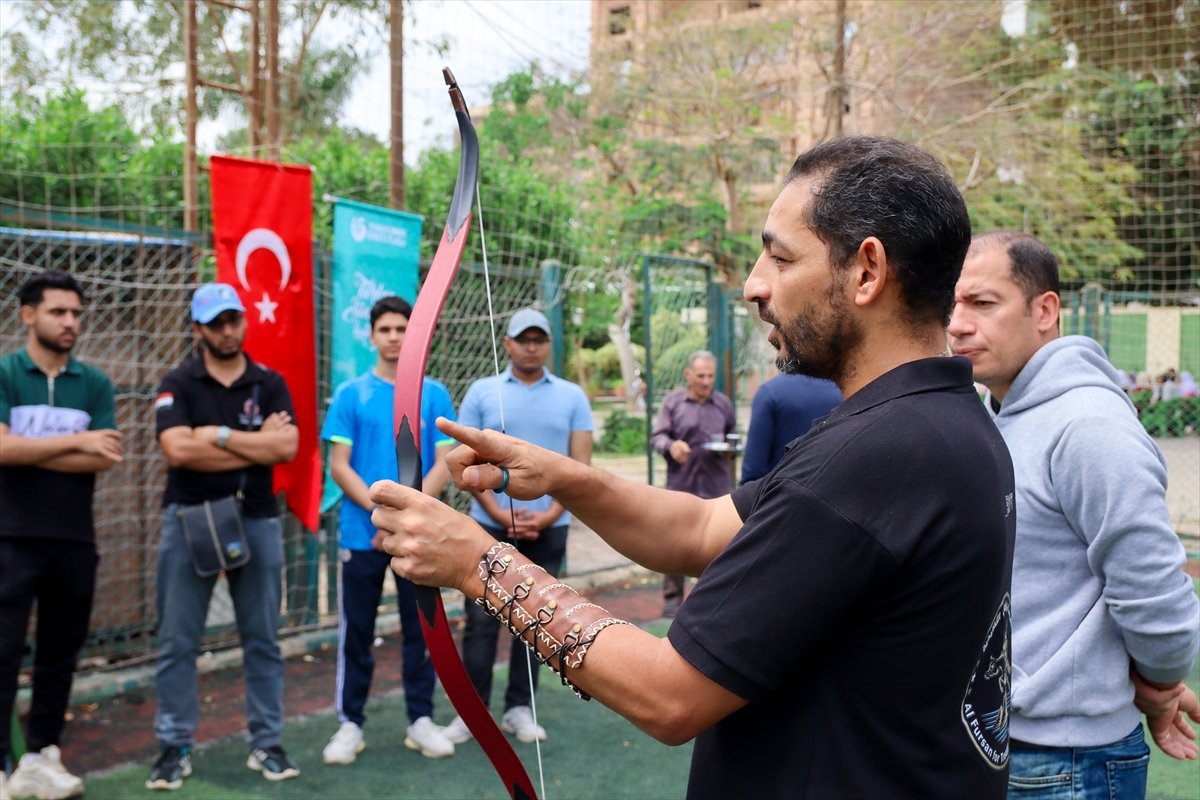 Yunus Emre Enstitüsü Mısır'da geleneksel Türk okçuluğu kursu başlattı