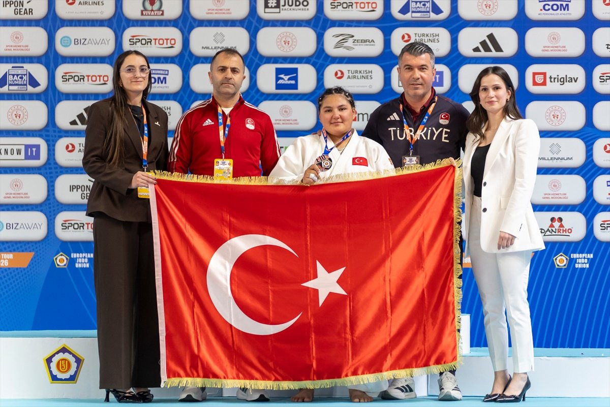 Milli judocu Nisanur Serin'den Gençler Avrupa Kupası'nda gümüş madalya