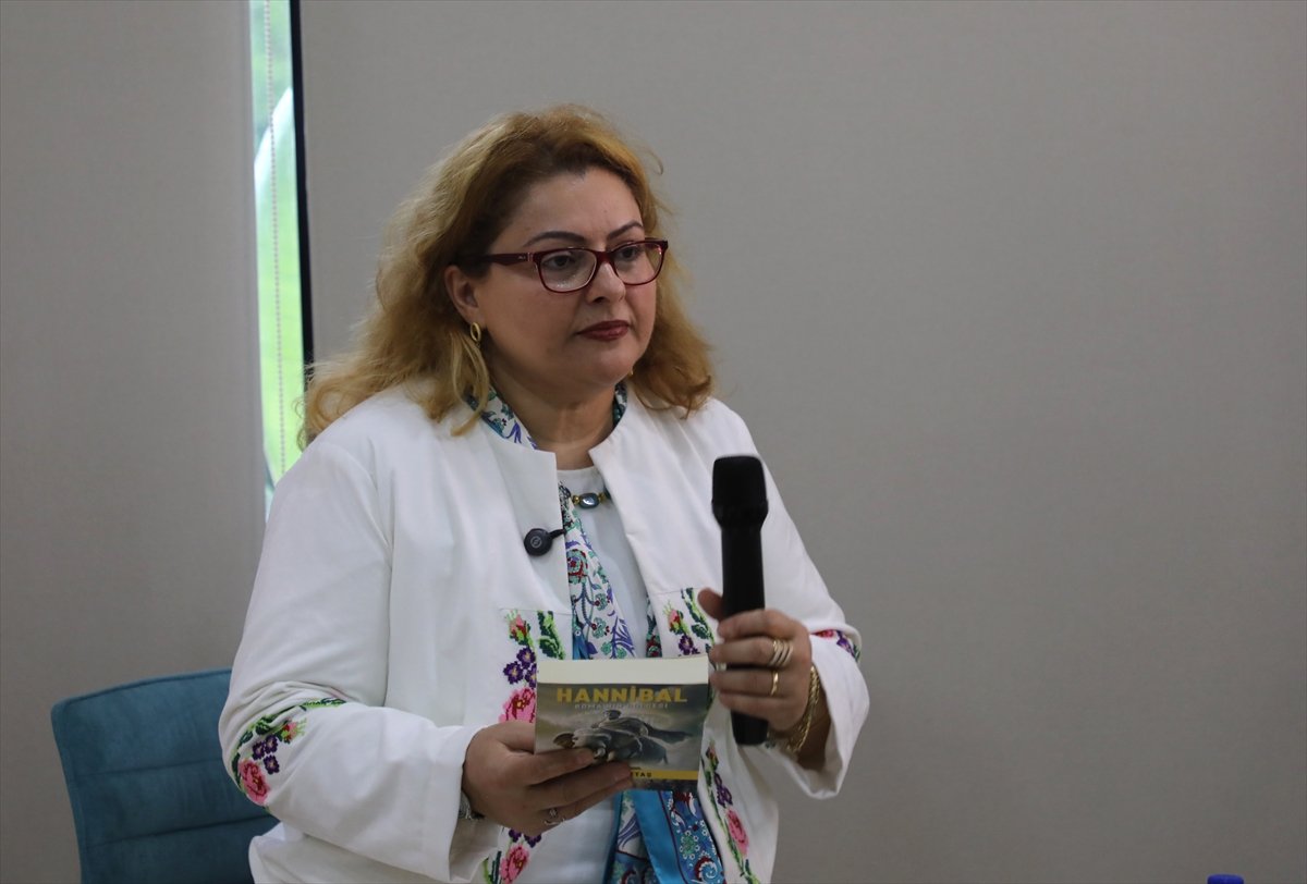 Tunus'ta 'Bir Türk Tarihçinin Gözüyle Hannibal' konferansı düzenlendi