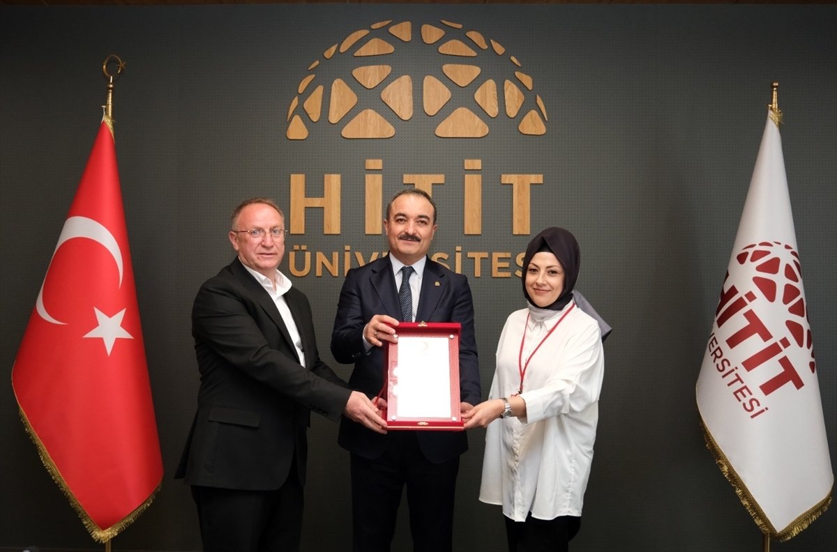 Türk Kızılaydan Hitit Üniversitesine gümüş madalya