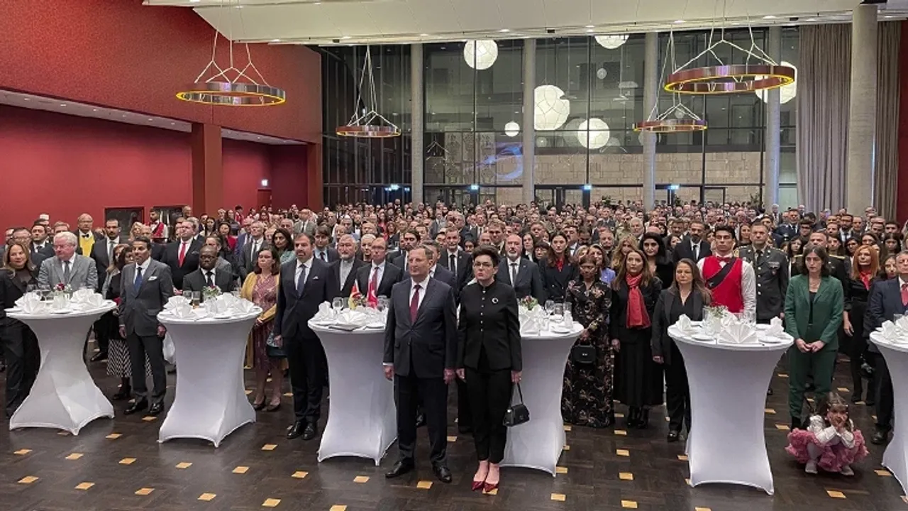 Cumhuriyet'in kuruluşu nedeniyle Almanya'da resepsiyon