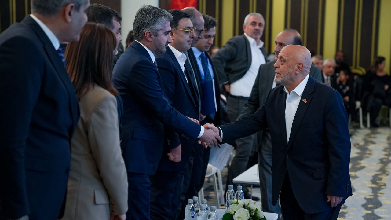 HAK-İŞ, 'Sendikal Bakış Açısıyla Engelli Bireyler İçin Güçlü Bir Gelecek Çalıştayı' düzenledi