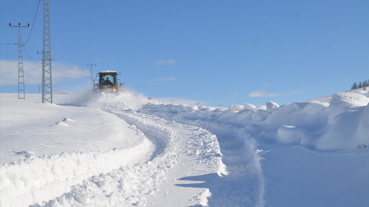 Van, Muş, Hakkari ve Bitlis'te 417 yerleşim yerine ulaşım sağlanamıyor