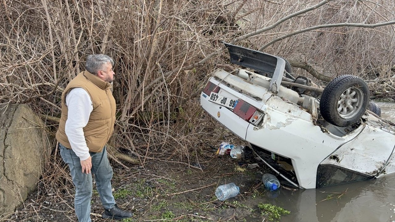 Yozgat'ta dere yatağına devrilen otomobilin sürücüsü yaralandı