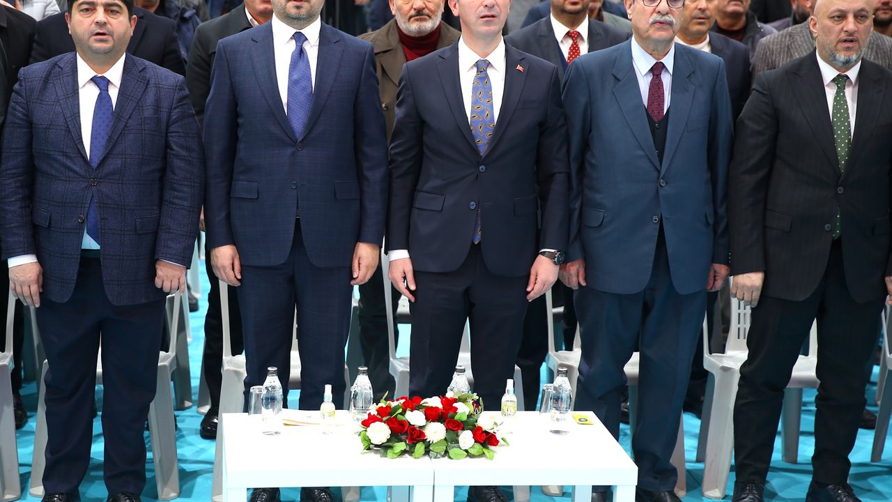 Yüzyılın Konut Projesi kapsamında Bitlis'te yapılacak konutların hak sahipleri kurayla belirlendi