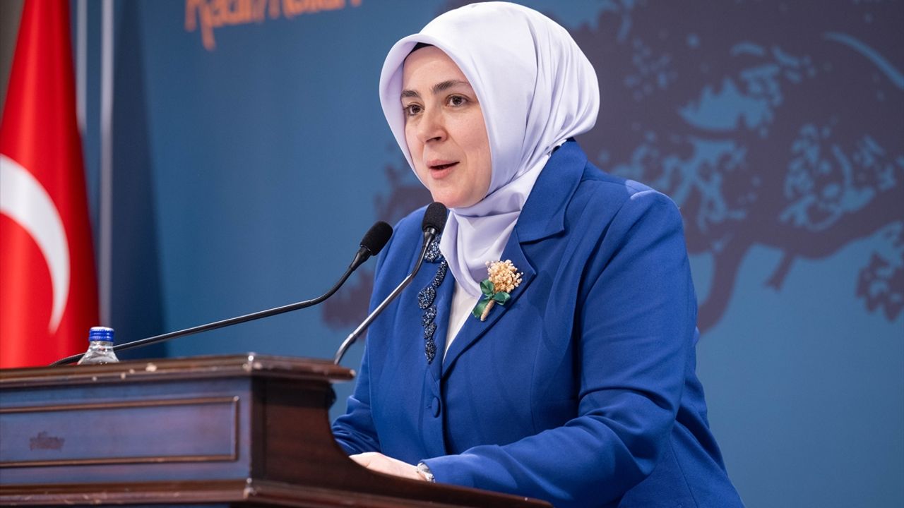 AK Parti Kadın Kolları Başkanı Ercan 'Köklerden Geleceğe Kadın Kolları Teşkilat Çalıştayı'nın kapanışında konuştu: