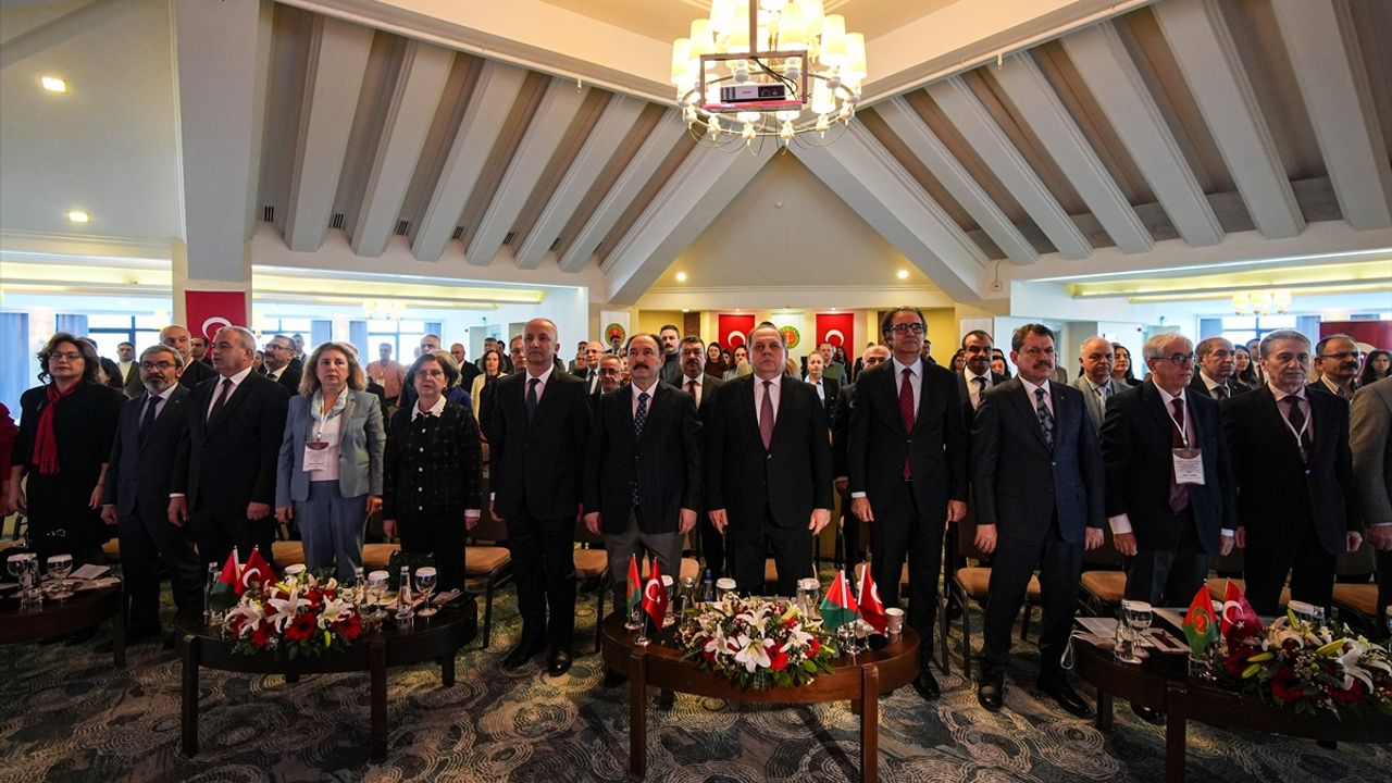 Yargıtay Başkanı Ömer Kerkez İzmir'de deprem-hukuk davaları konulu çalıştayda konuştu: