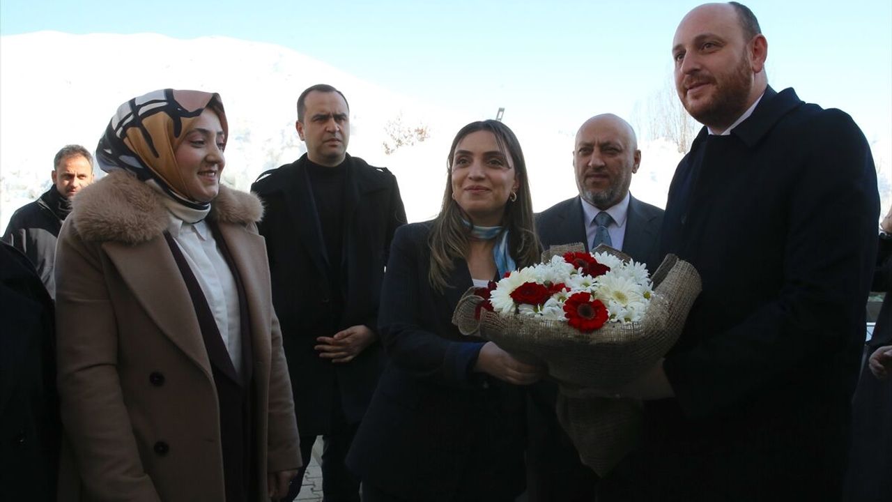 AK Parti Genel Başkan Yardımcısı Büyükgümüş, Bitlis'te partililerle buluştu: