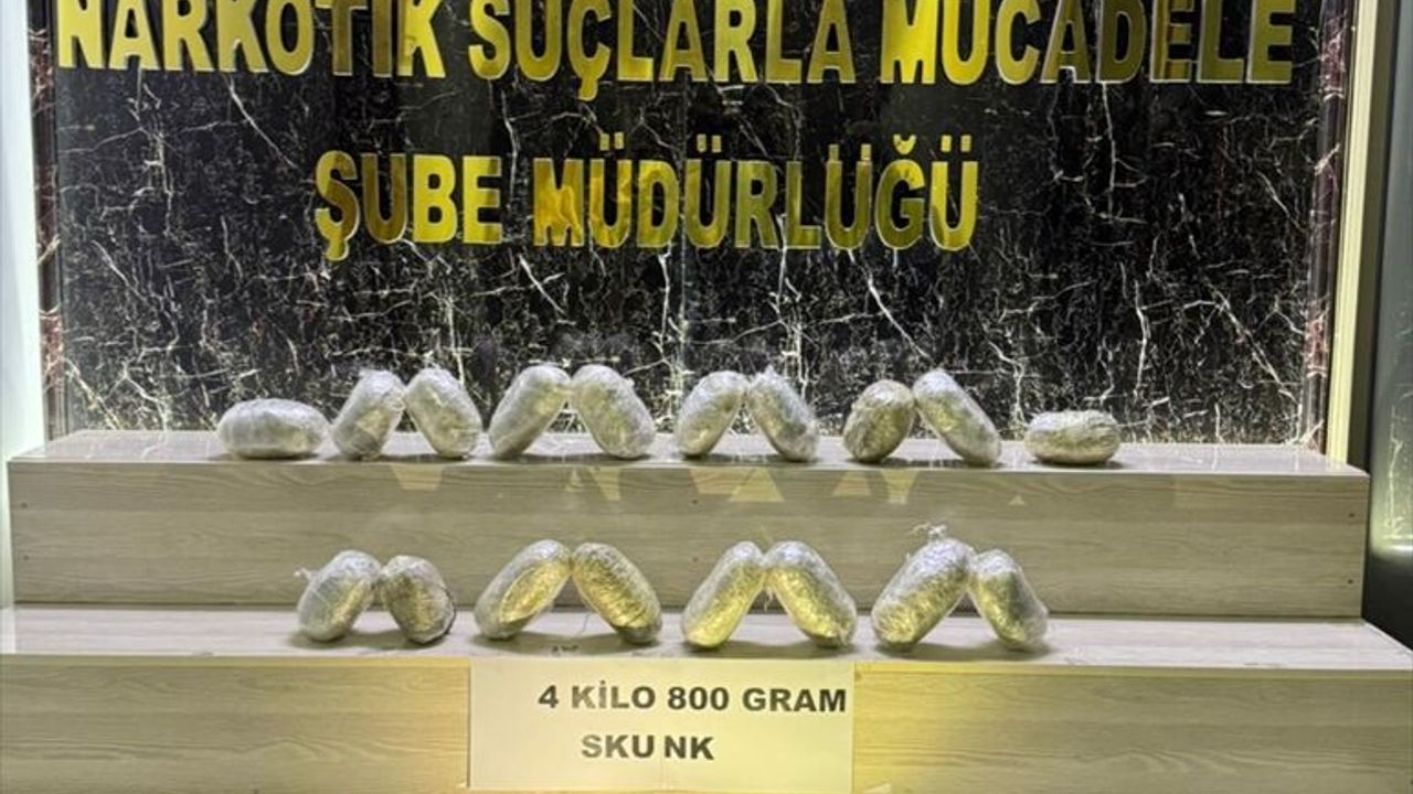 Bitlis'te valize gizlenmiş 4 kilo 800 gram uyuşturucu ele geçirildi