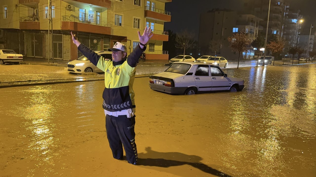 Adıyaman ve Kilis'te sağanak hayatı olumsuz etkiledi