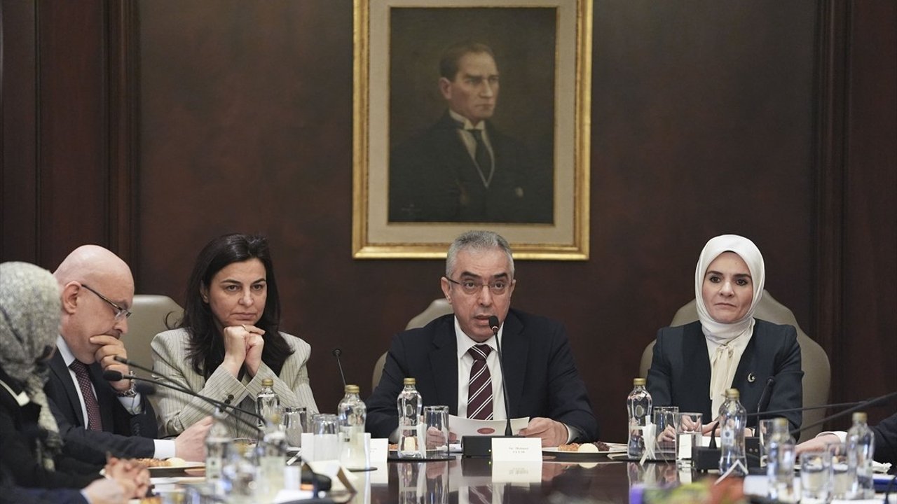 Bakan Göktaş, 'Suça Sürüklenen Çocuklar Çalıştayı'nda konuştu: