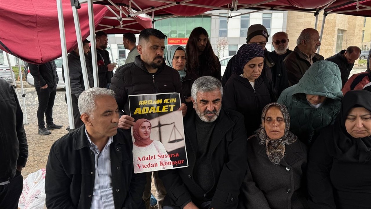 Gülistan Doku'nun anne ve ablası tutuklamalar sonrası gazetecilere açıklama yaptı