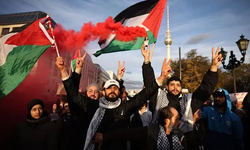 Alman Polisi, Filistin Yanlısı Mitinglere Müdahale Ediyor