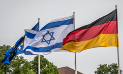 Almanya'nın İsrail'e Sağladığı Destek, Sokaklarda Tartışılıyor