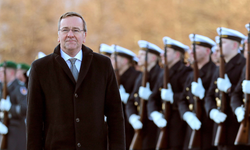 Almanya Savunma Bakanından Ukrayna Çıkartması