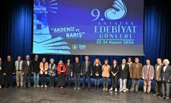 Antalya Muratpaşa'da demokrasi için sanat