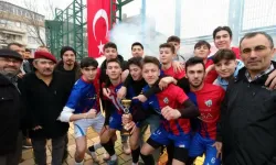 FADIL-DER futbol turnuvasının şampiyonu Dereyüzü oldu