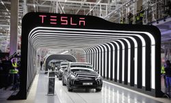 Berlin'deki Tesla Fabrikasıyla İlgili Kundaklama İddiasını Araştırılıyor