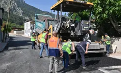 Manisa Büyükşehir'den mahallelerde asfalt atağı