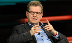 Stegner: SPD’nin Yeniden Yapılanması “Gerçek Bir Sanat Eseri”